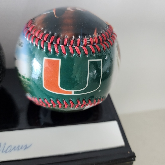 RARE UM Baseball Signed Balls 25 Years Of Excellence 425 Of 1500 Limited Edition - Picture 7 of 16